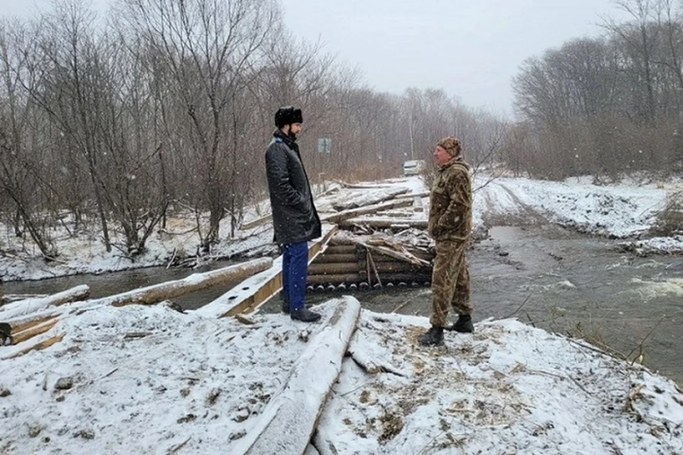 Упавший мост через реку Левый Подхоренок восстановлен в Хабаровском крае