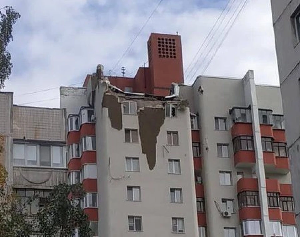Дом га Губкина в Белгороде пострадал от обломков сбитой ракеты.