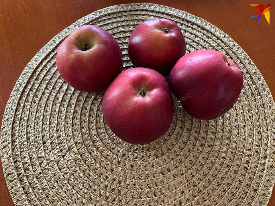 В день надо съедать как минимум одно яблоко, и лучше, если оно будет запеченное. Фото: архив "КП".