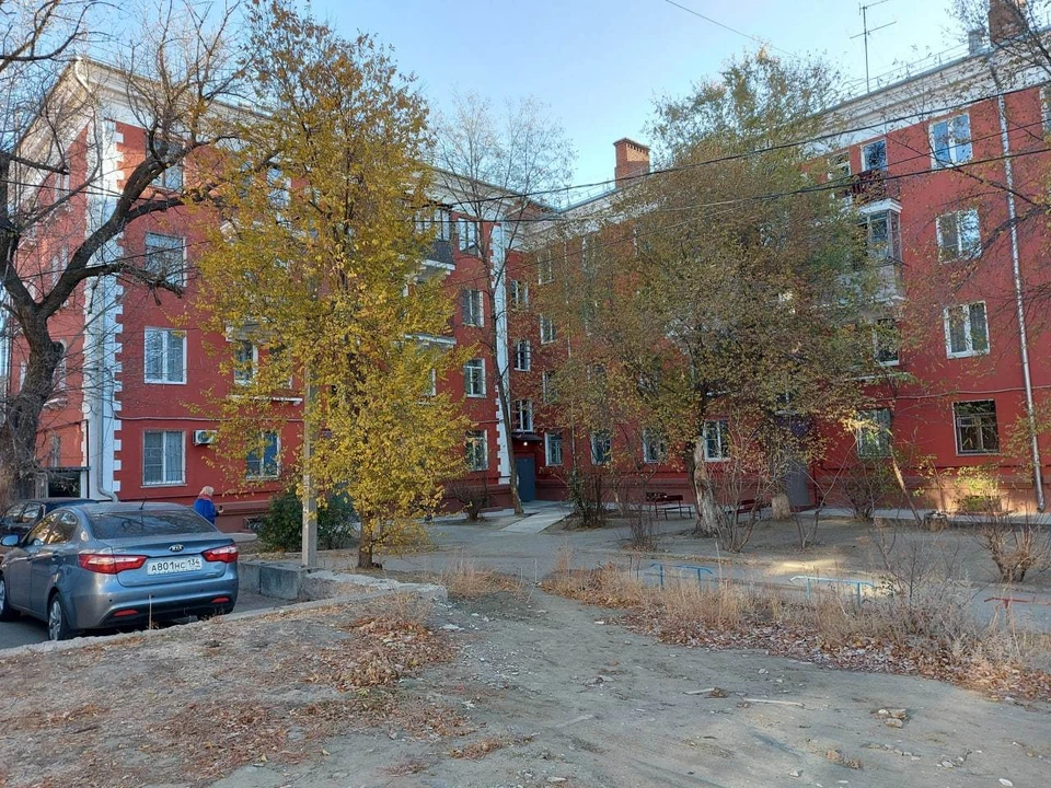 На Гуртьева приводят в порядок дома-памятники.