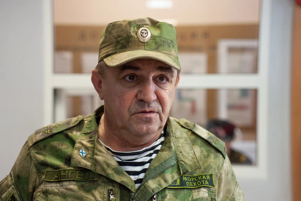 Домой в Челябинск боевой офицер приехал из-за ранения