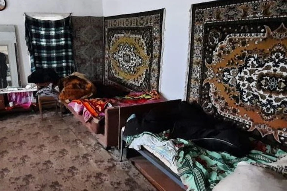Пара была в гостях, где во время застолья женщина чуть не лишилась уха