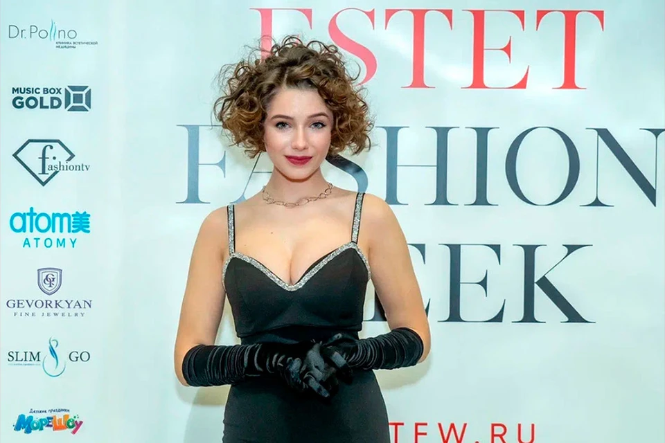 Vera Aldonina performed at the fashion week with the same song as her mother Yulia Nachalova four years ago at the same event.  Photo: press service.