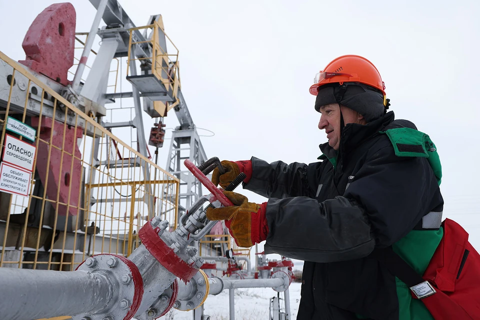 Аналитик Рыков заявил, что ЕС ослабляет санкции против российской нефти из-за риска энергокризиса. Фото: Егор Алеев/ТАСС