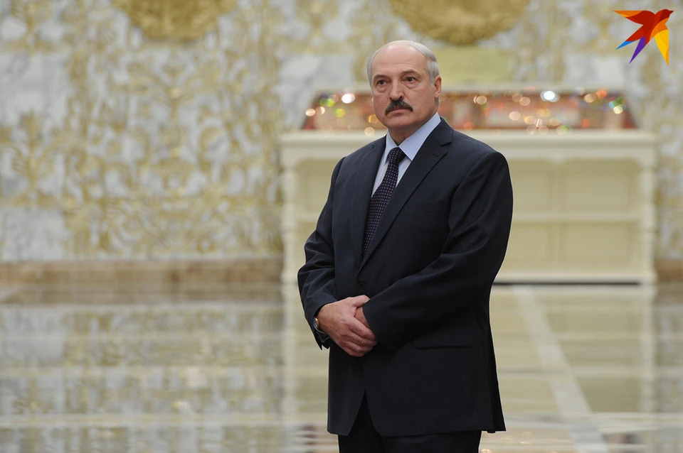 Лукашенко высказался о слухах про скорый ввод войск Беларуси в Украину как про глупость.