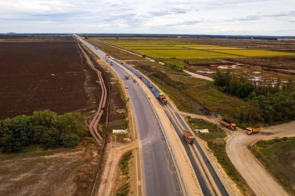 Новая трасса заасфальтирована на 80% Фото: пресс-служба администрации Краснодарского края