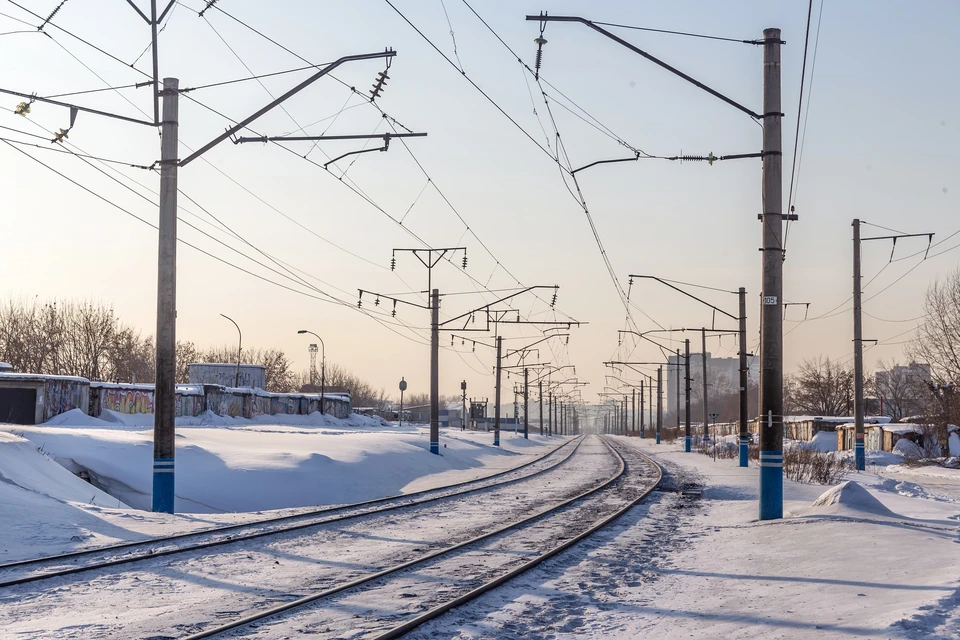 С начала сезона с Красноярских железных дорог убрали более 800 грузовых вагонов снега