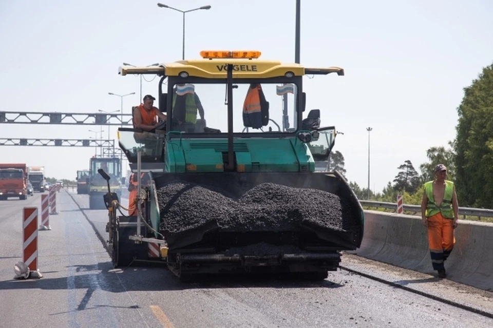 Федеральные власти выделят еще два миллиарда рублей на ремонт дорог в Крыму