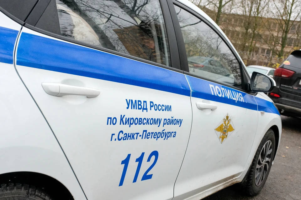 Пенсионера в Петербурге обманули на 1 млн рублей, угрожая посадить его жену за ДТП