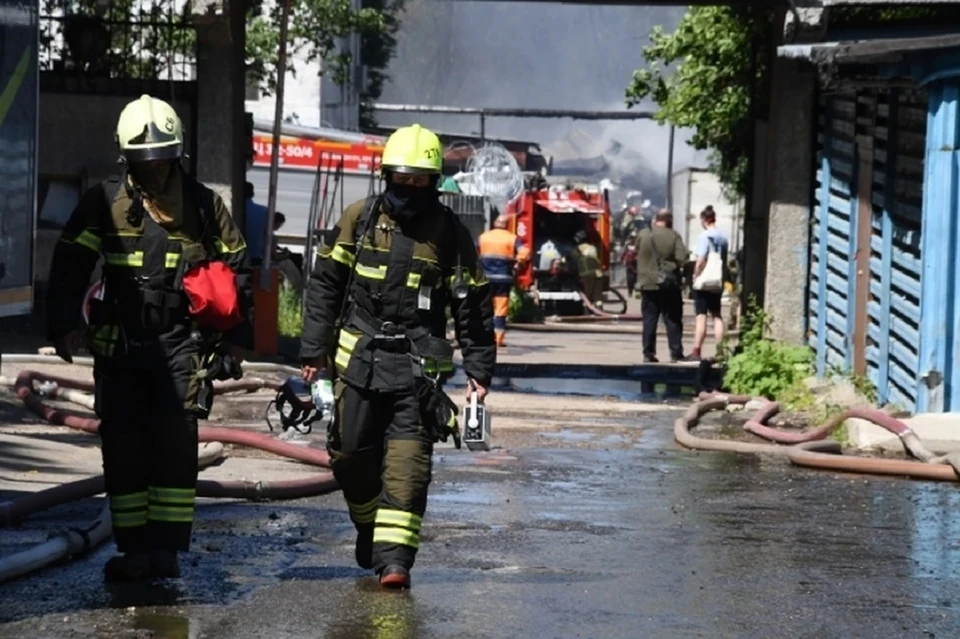 Возгорание авто произошло в 6:52 утра в понедельник.