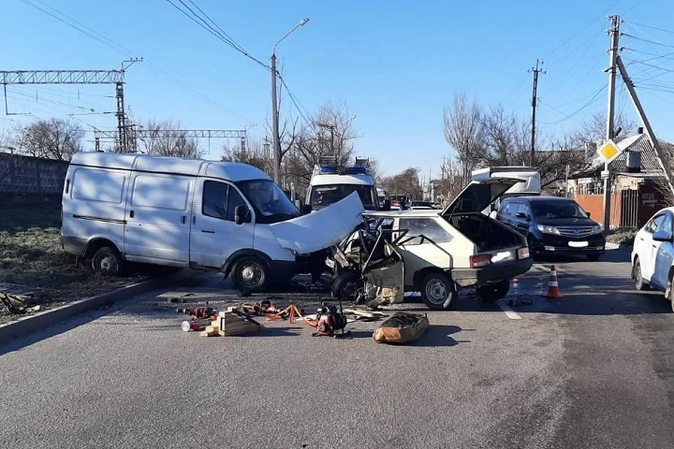 На улице Нансена столкнулись «ВАЗ 2108», Lada Largus и «ГАЗель». Фото: отдел пропаганды УГИБДД России по РО