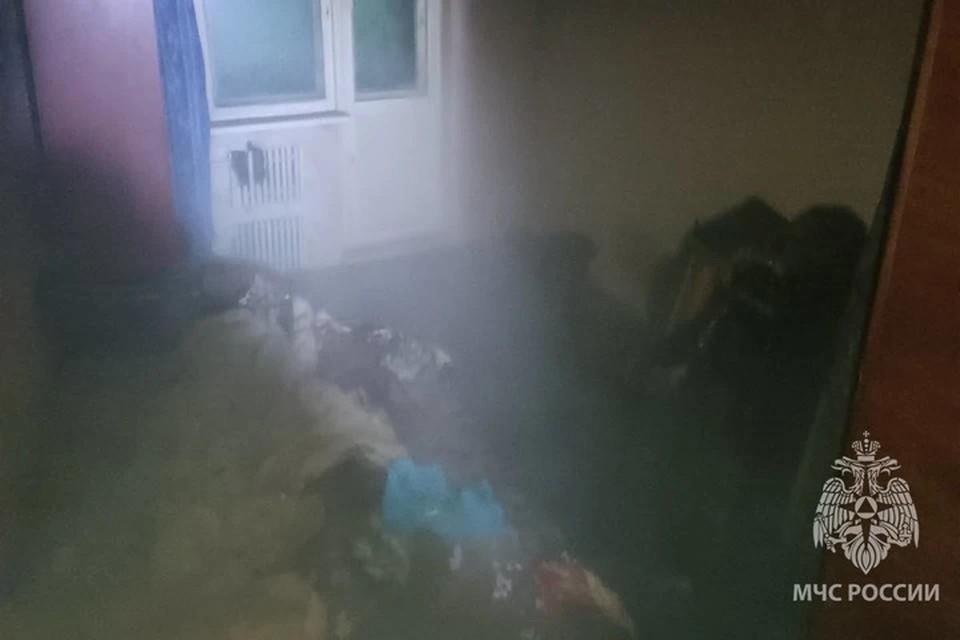Площадь пожара составила порядка 12 квадратных метров.