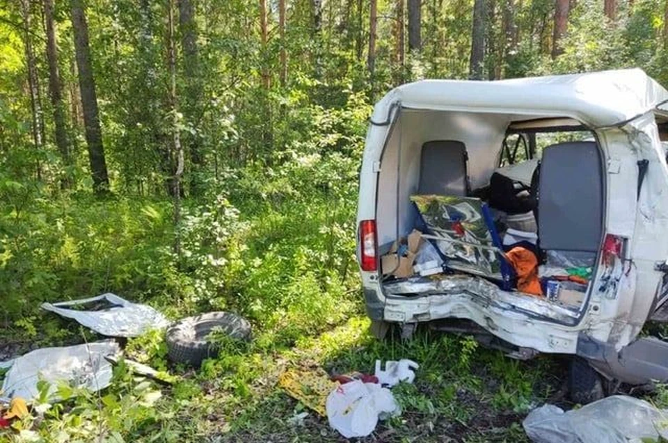 Зажатая в медицинском автомобиле женщина скончалась в больнице.