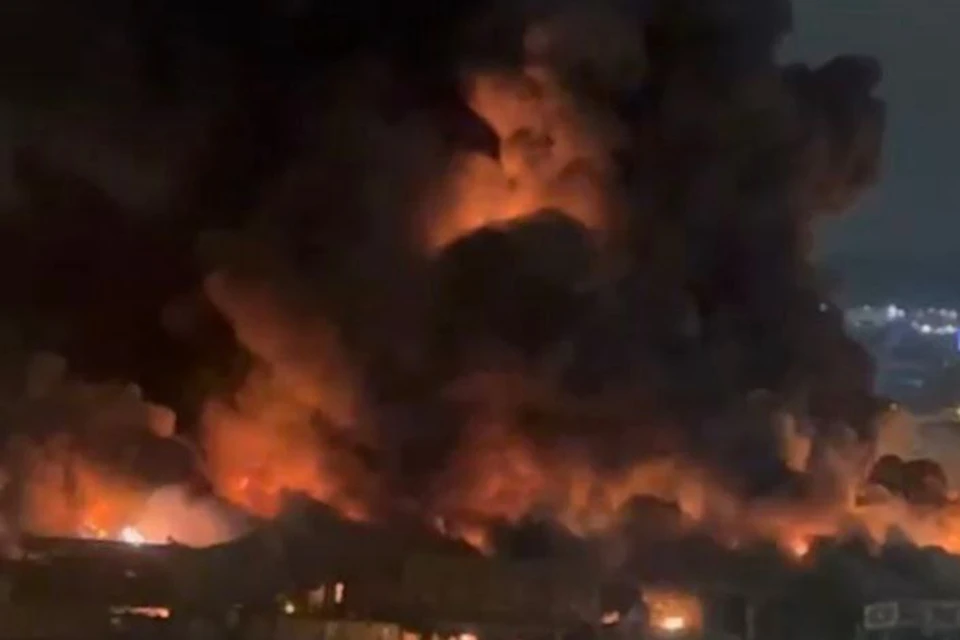 В Химках горит торговый центр. Фото: Прокуратура Московской области.