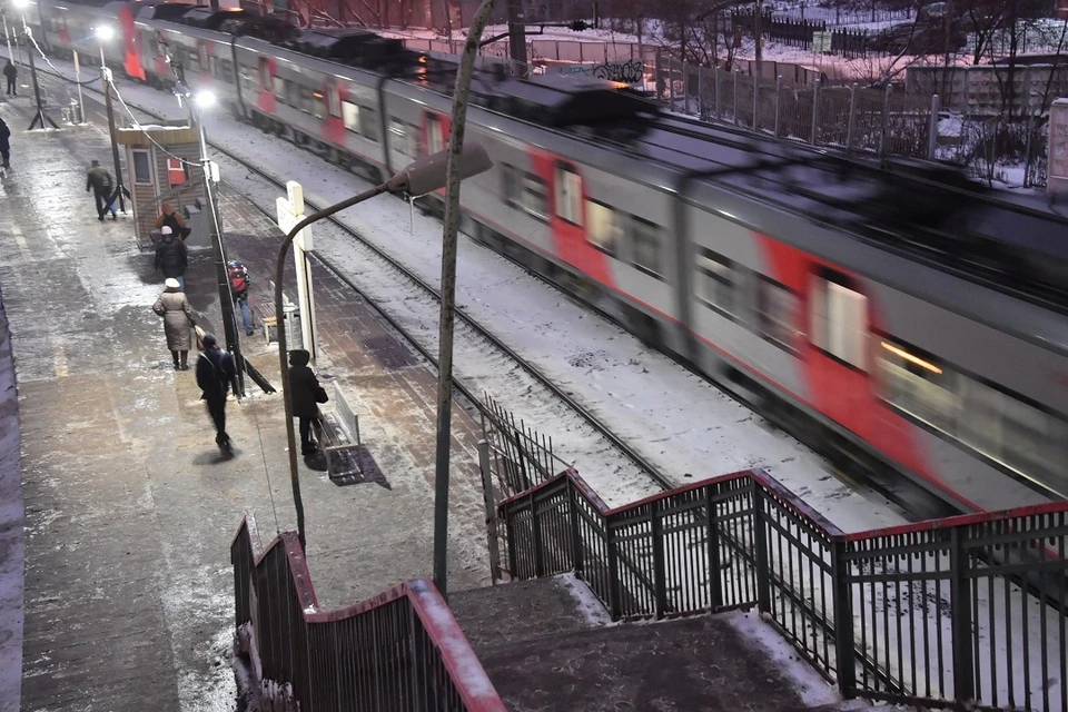 Запуск прямой электрички из Новосибирска в Татарск перенесли на январь 2023 года.