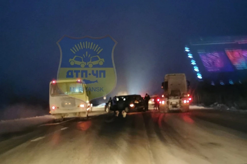ДТП собрало 4 или 5 машин. Фото: vk.com/murmansk_dtp