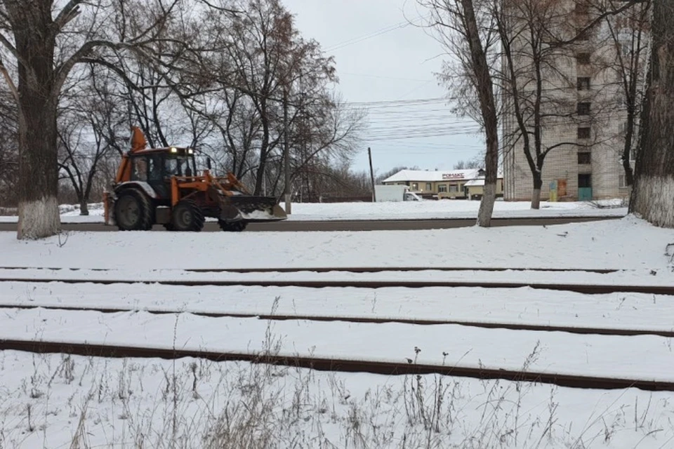 В Курске продолжают устранят последствия снегопада