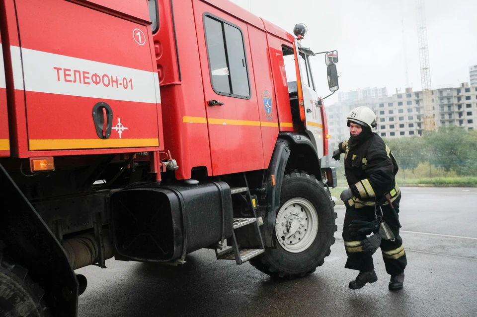Женщина погибла в пожаре в квартире на Васильевском острове в Петербурге