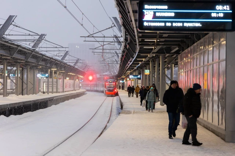 На перронах установили навесы, динамические табло и новое освещение. Фото: РЖД