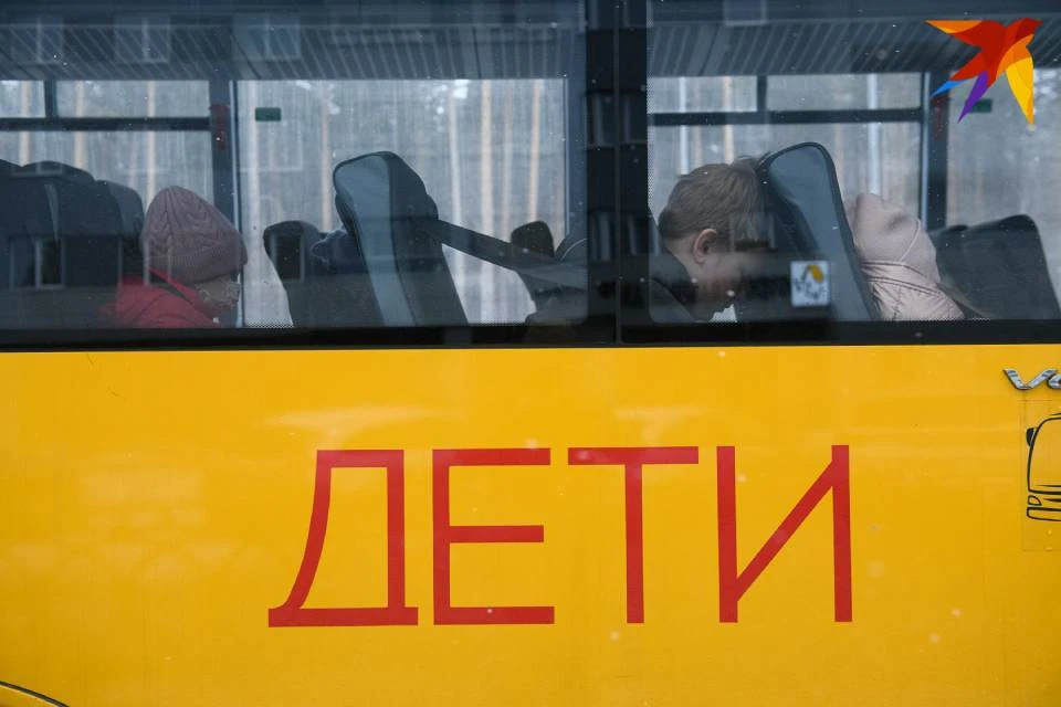 В Заполярье стало на 9 новых школьных автобусов больше.