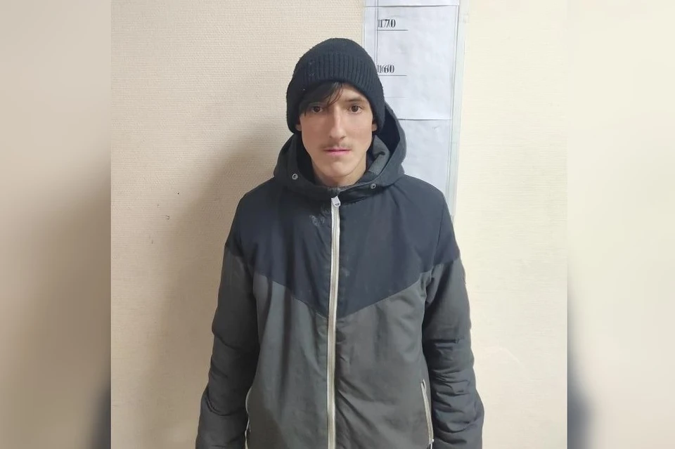 До настоящего времени о местонахождении молодого человека ничего не известно