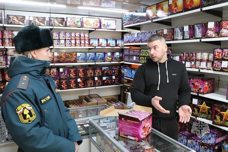 В Хабаровском крае проверили магазины по продаже пиротехники