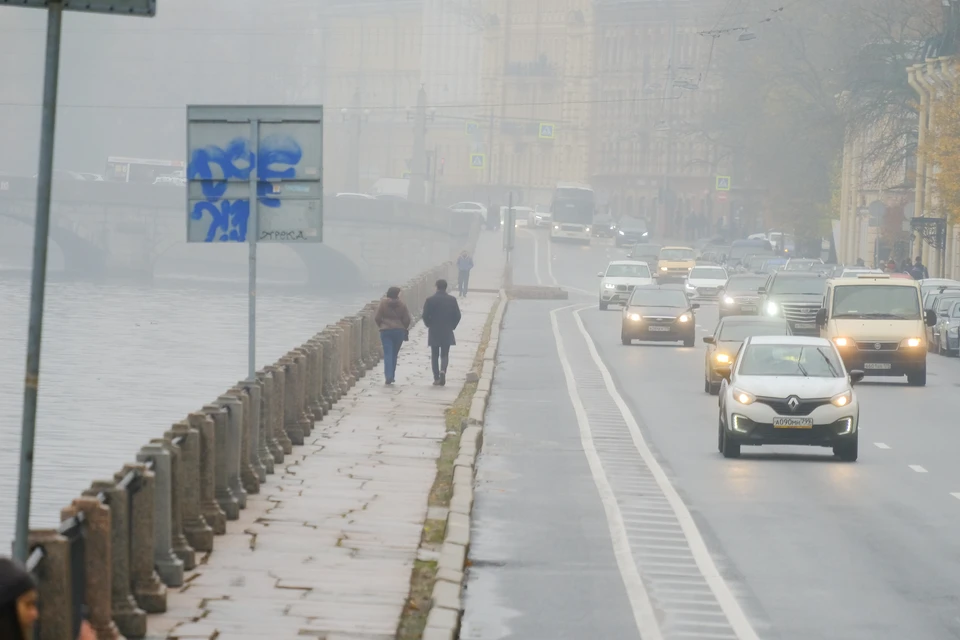 КАД Петербурга сковала 7,7-километровая пробка днем 23 декабря