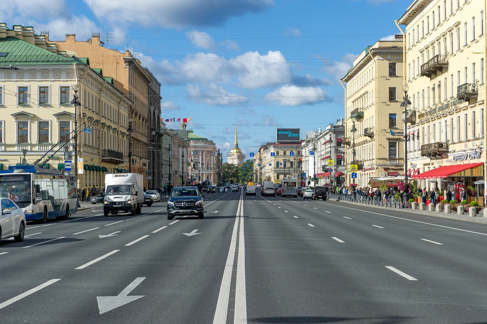 Проспекта. Невский проспект Санкт-Петербург тротуар. Невский проспект проезжая часть. Невский проспект дорога сбоку. Невский проспект тротуар.