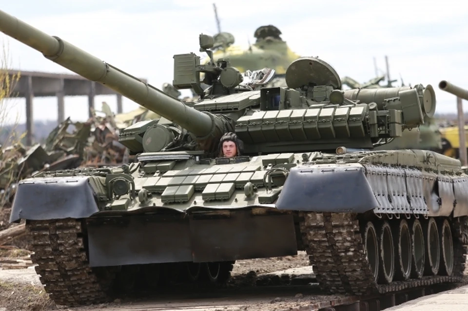Российские танки Т-80 прибыли на запорожское направление