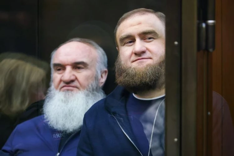 Защита отца и сына Арашуковых обжаловала приговор по делу об убийствах