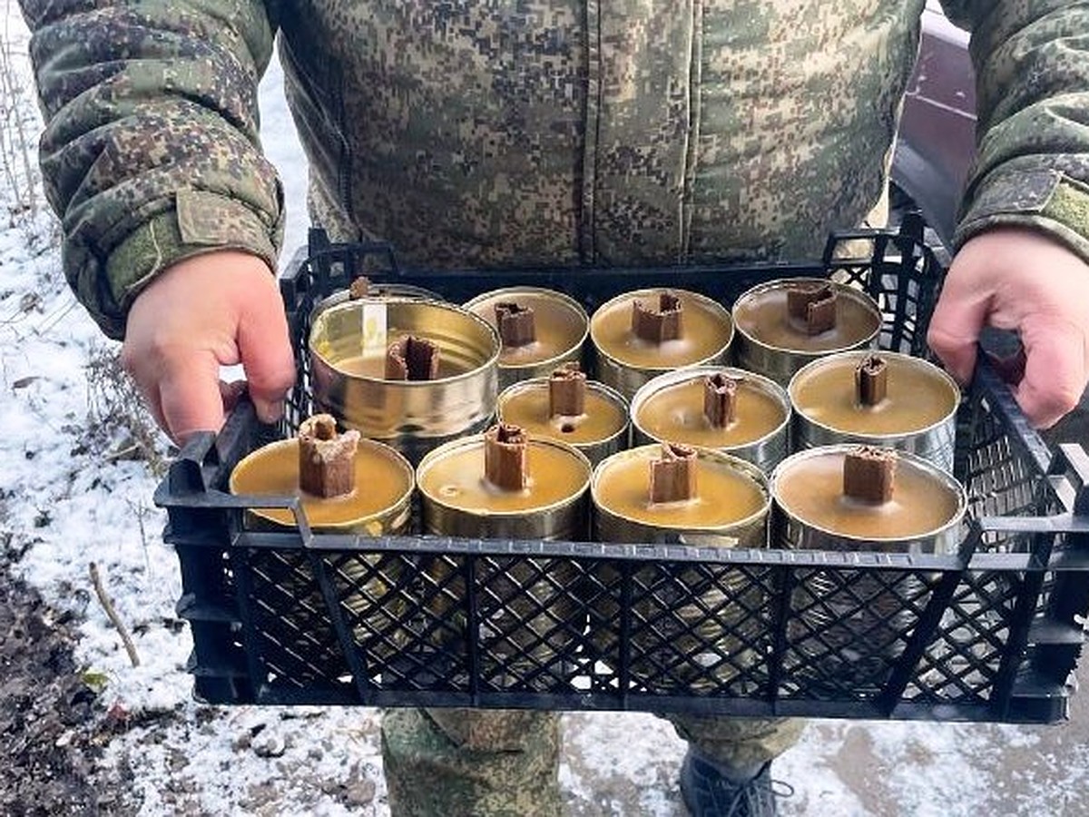 В Белгородской области волонтеры изготавливают окопные свечи для военных -  KP.RU