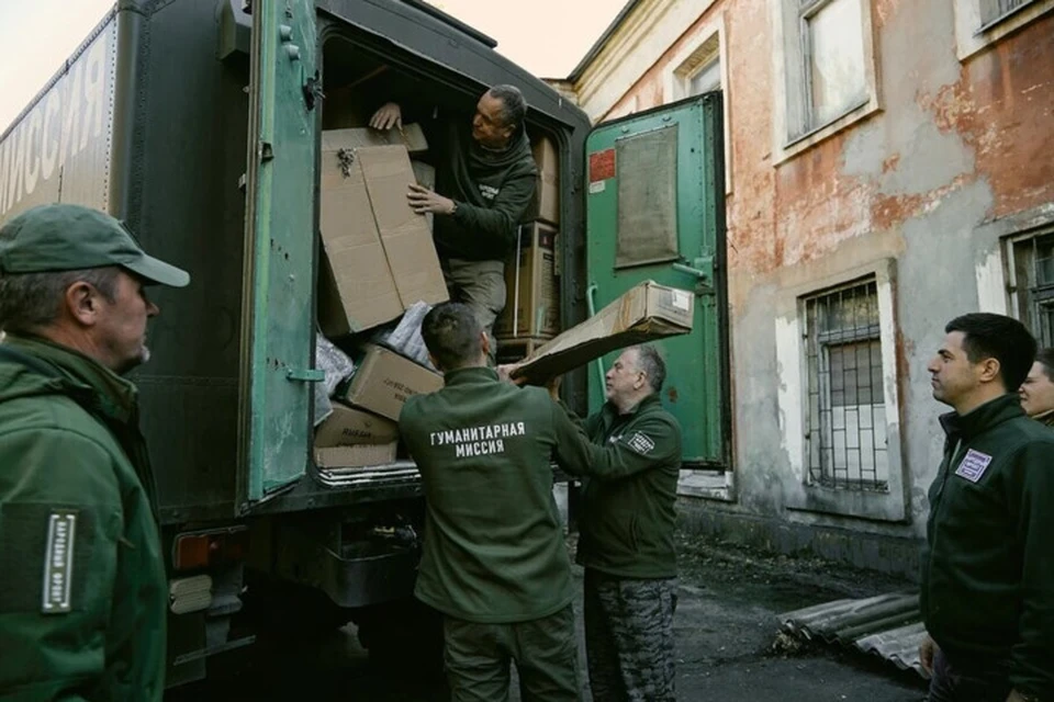 Сотни тонн грузов доставили волонтеры в освобожденные районы. Фото: ОНФ