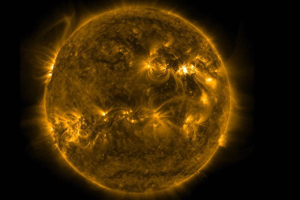 Cейчас – максимум солнечной активности, и Солнце почти ежедневно выделывает коленца