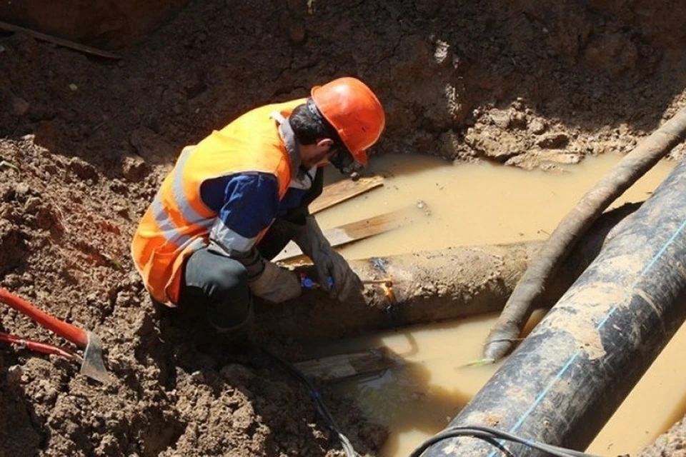 Специалисты продолжают ремонтно-восстановительные работы. Фото: «Вода Донбасса»