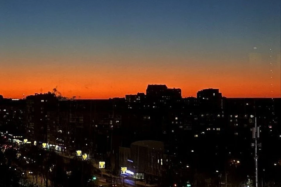 Вот такой огненный закат сняли над Самарой. Фото: Анастасия Загардинова