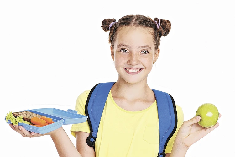 Что положить в ланч-бокс для ребенка: выбираем вкусный и удобный перекус вместе с диетологом