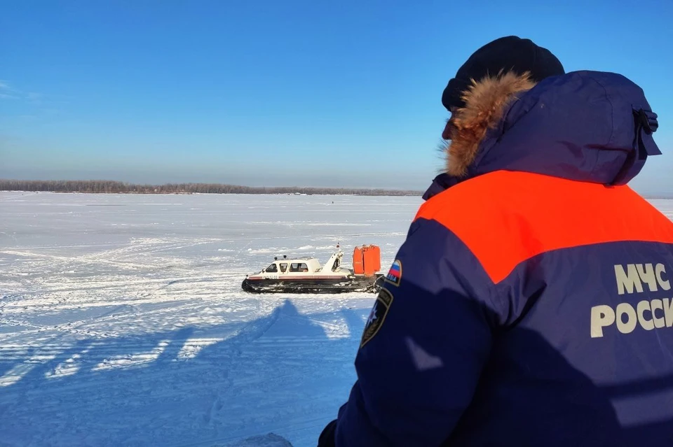 Волга замерзла только после установившихся сильных морозов.