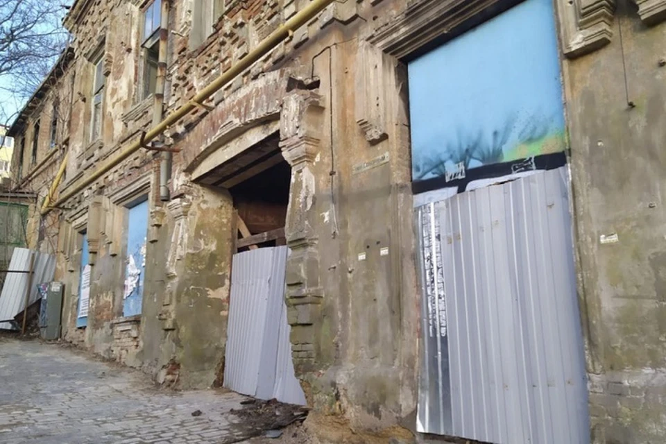 Старинное здание находится на пересечении переулка Соборного и улицы Донской. Фото: сайт администрации Ростова-на-Дону