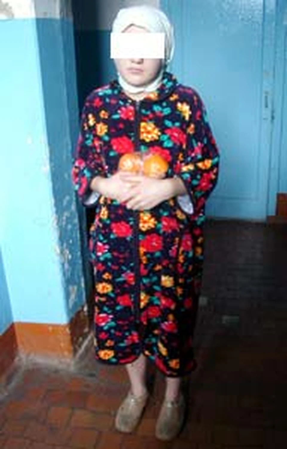 Юля в больнице. К ней сейчас даже родных пускают с трудом.