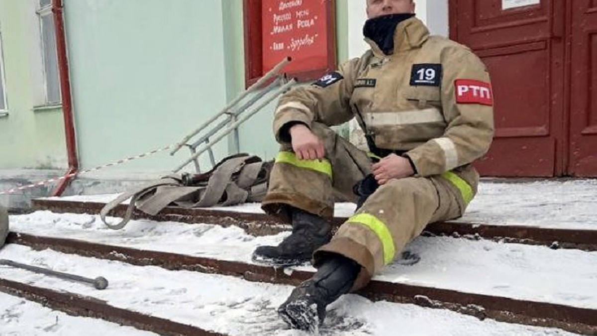 И в огонь, и в воду: история рыбинского спасателя, награжденного двумя  медалями за спасение людей - KP.RU