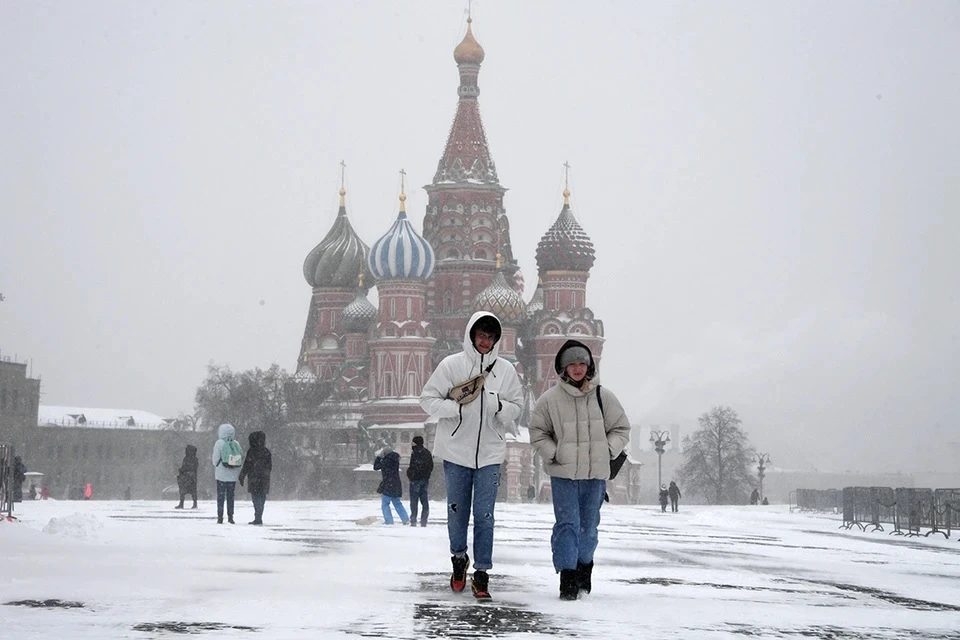 Метеоролог рассказал, что атмосферное давление в Москве приходит в норму