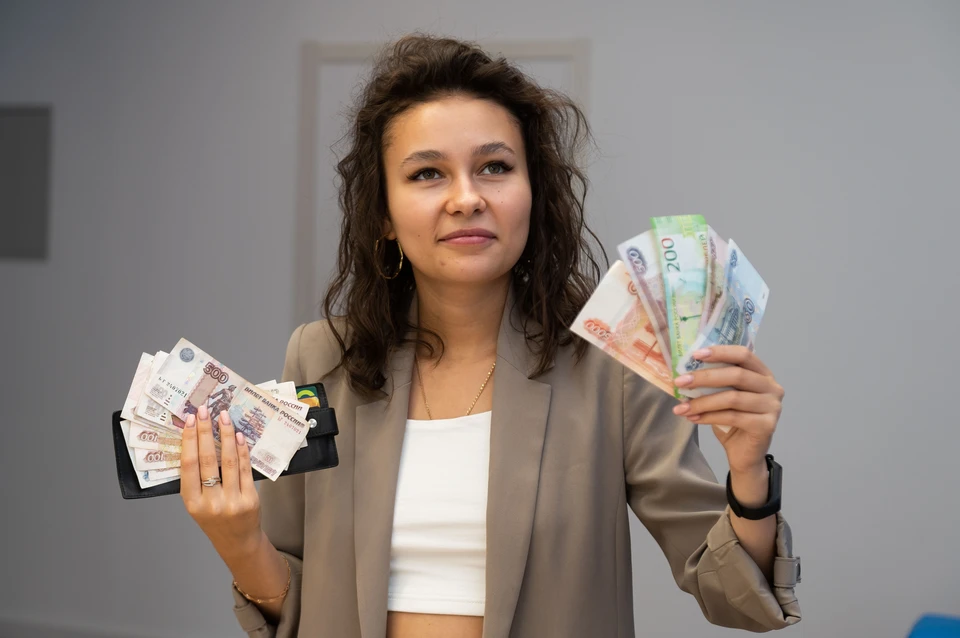Средняя зарплата у жителей Петербурга в январе превысила 65 тысяч рублей