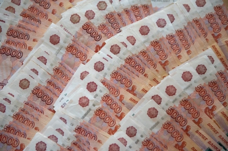 Жительница Ростовской области обманула подругу на 2,5 миллиона рублей