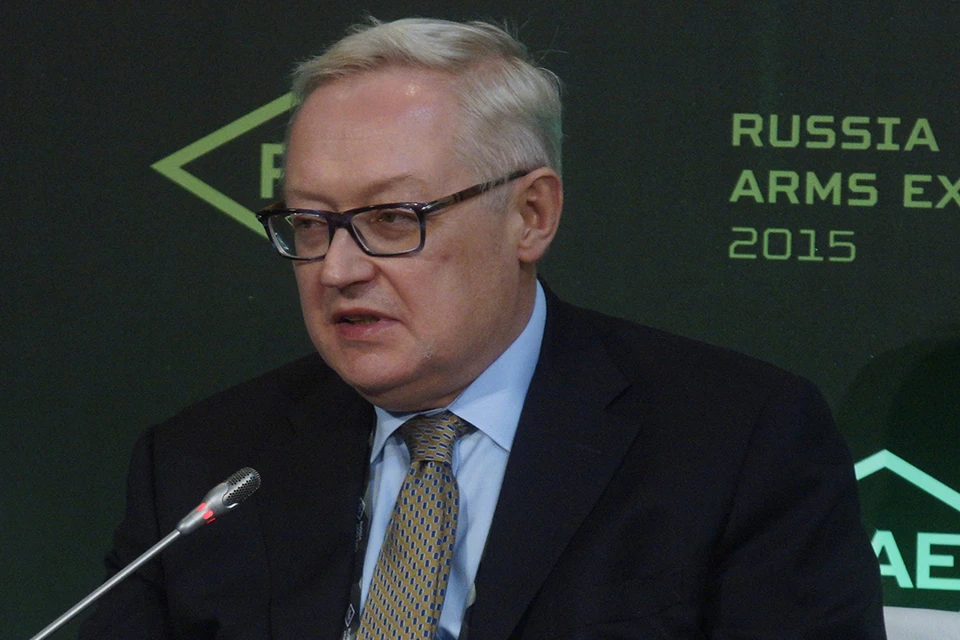 Сергей Рябков назвал поставки оружия Украине "циничной игрой" США.