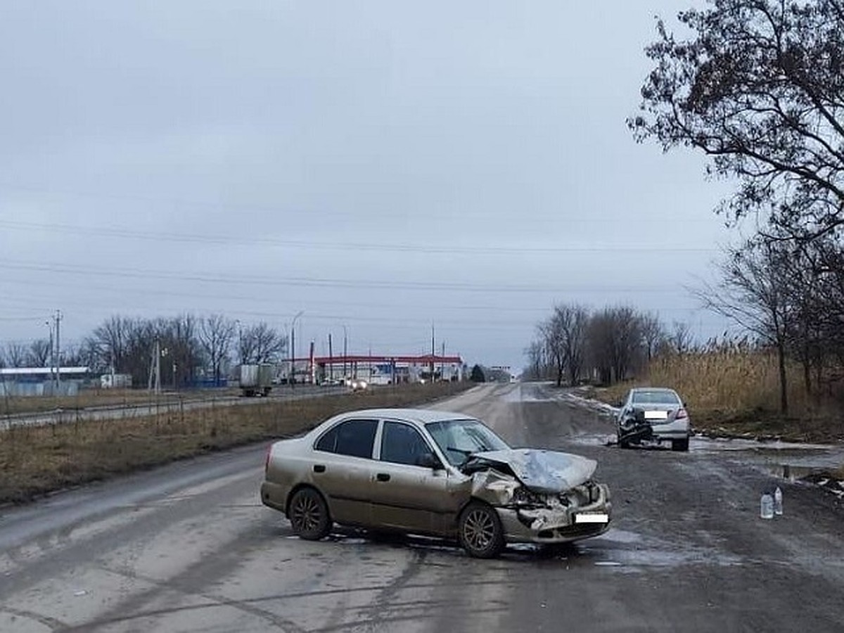 Два человека попали в больницу после ДТП в Волгодонске - KP.RU