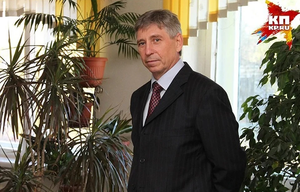Царские монеты, цепи и карманные часы: В Нижнем Новгороде начали судить грабителя, похитившего из банка сокровища экс-мэра Ивана Карнилина.