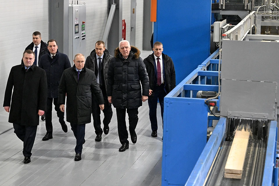 Конец рабочей недели Владимир Путин провел в Архангельской области.