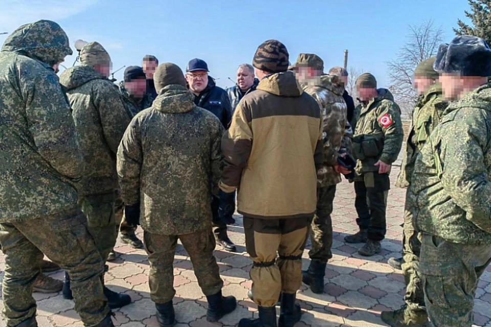 Глава региона пообщался с командирами и солдатами. ФОТО: правительство Кировской области