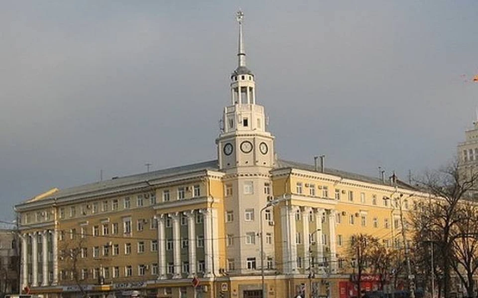 Шпиль скоро обновят.