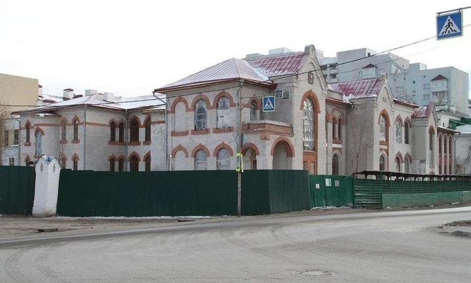 Двухэтажное здание на улице Ленинской является объектом культурного наследия / Фото: cultnaslediesamregion.ru
